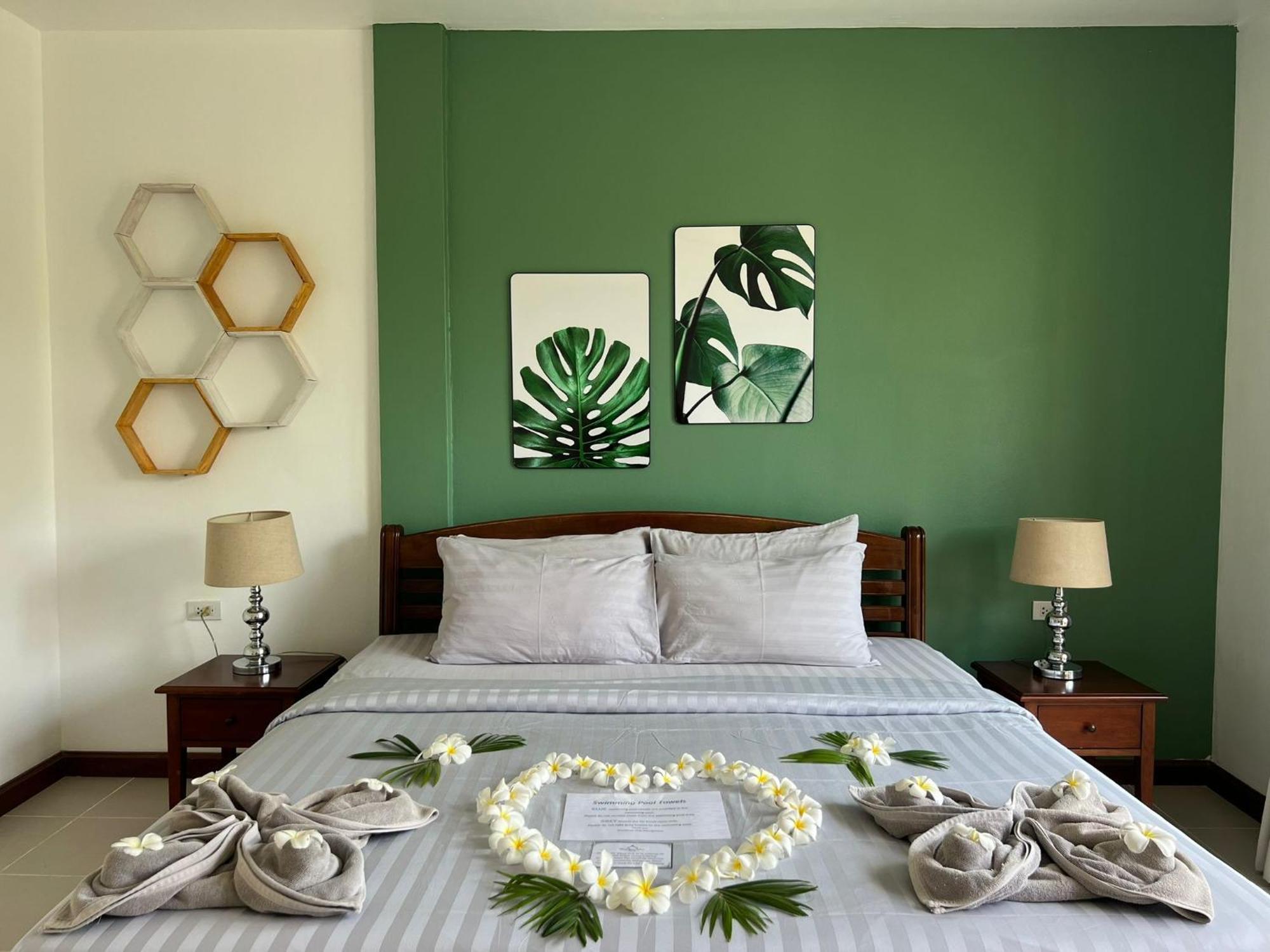 วูดลอว์น วิลลา รีสอร์ต Hotel เกาะเต่า ภายนอก รูปภาพ
